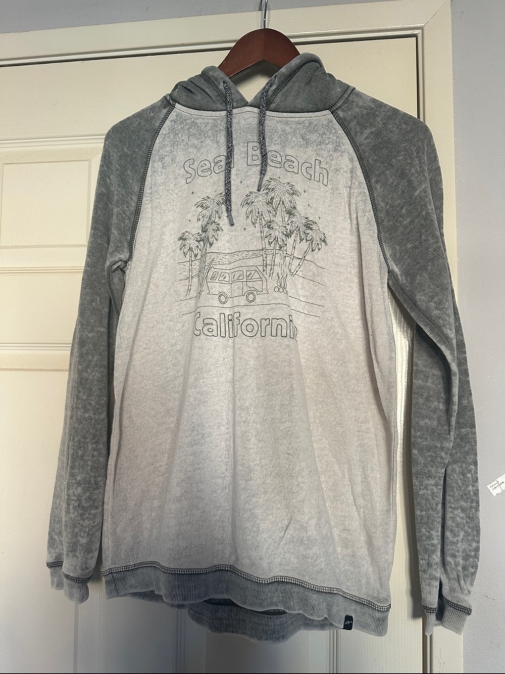 Gray Seal Beach California Hooded Sweatshirt - Women's Lightweight Pullover